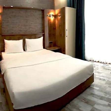 Hotel Tuem Palace 3*