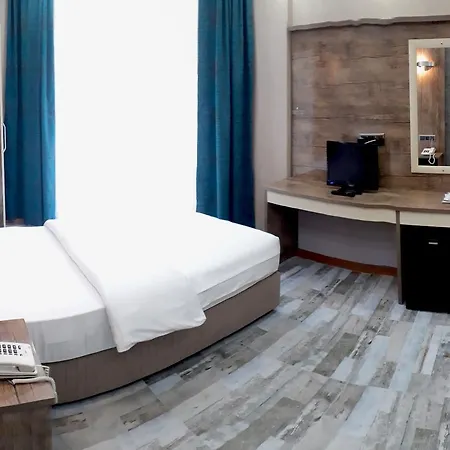 Hotel Tuem Palace 3*